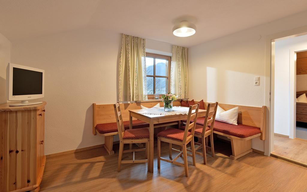 Ferienwohnung Haus Sonnenschein Hart im Zillertal Zimmer foto